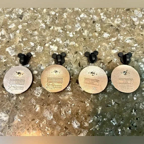 FULL SET of 4 DISNEY WDW 2008 Hidden Mickey Character Footprints Series Pins - Picture 2 of 3